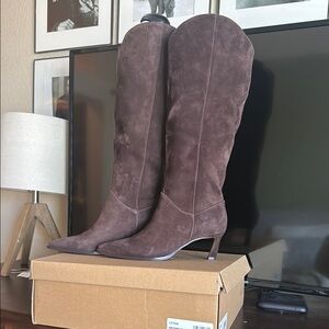 Leyna brown suede boots size 6.5